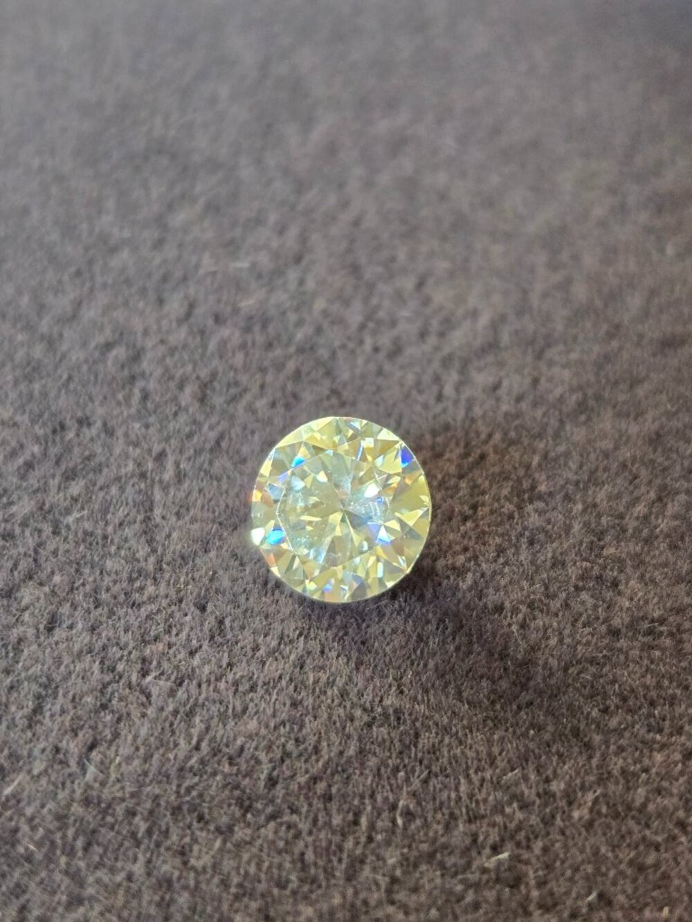 1.00 ct Round Brilliant Moissanite – D Color, VVS1
